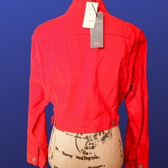 LEVI STRAUSS & CO. Original Trucker Jacket, CROPPED, RED CORDUROY, NWT, Size L - Picture 2 of 8